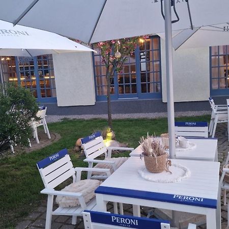 Tîrgu Secuiesc Villa Westfalia Guest House מראה חיצוני תמונה