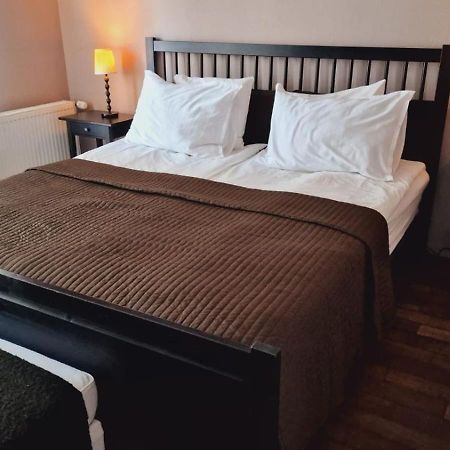 Tîrgu Secuiesc Villa Westfalia Guest House מראה חיצוני תמונה