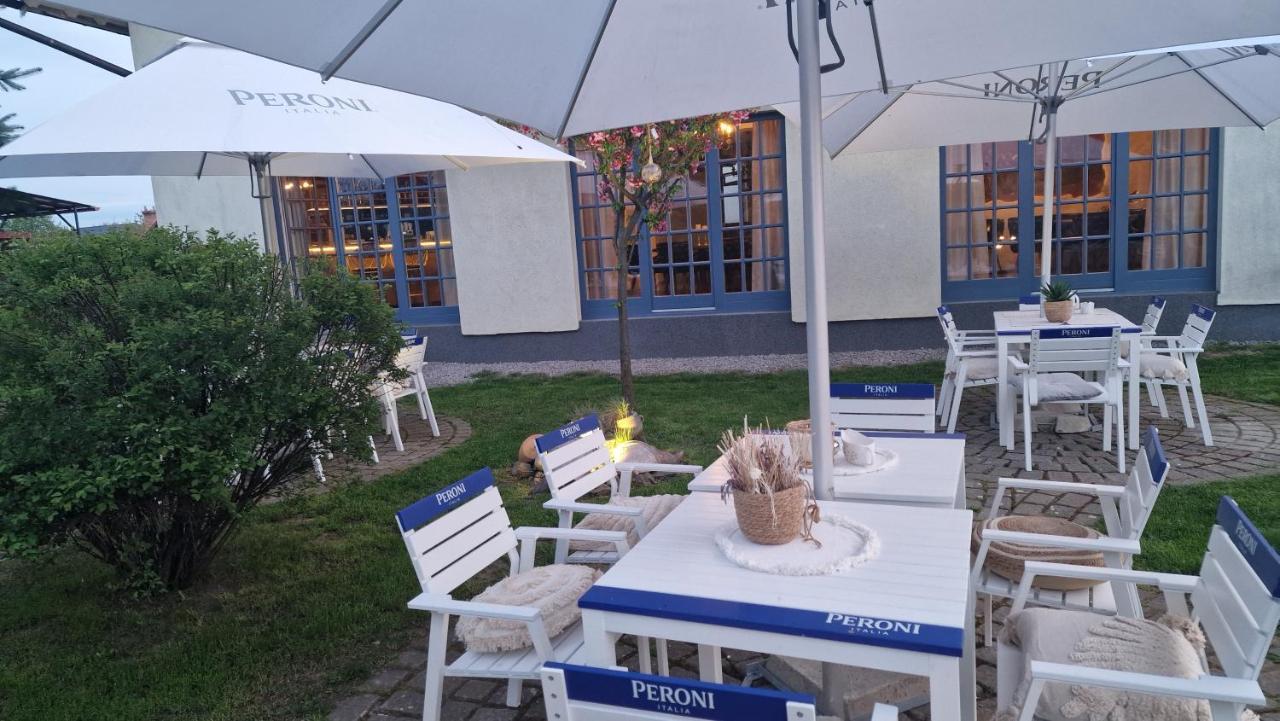 Tîrgu Secuiesc Villa Westfalia Guest House מראה חיצוני תמונה