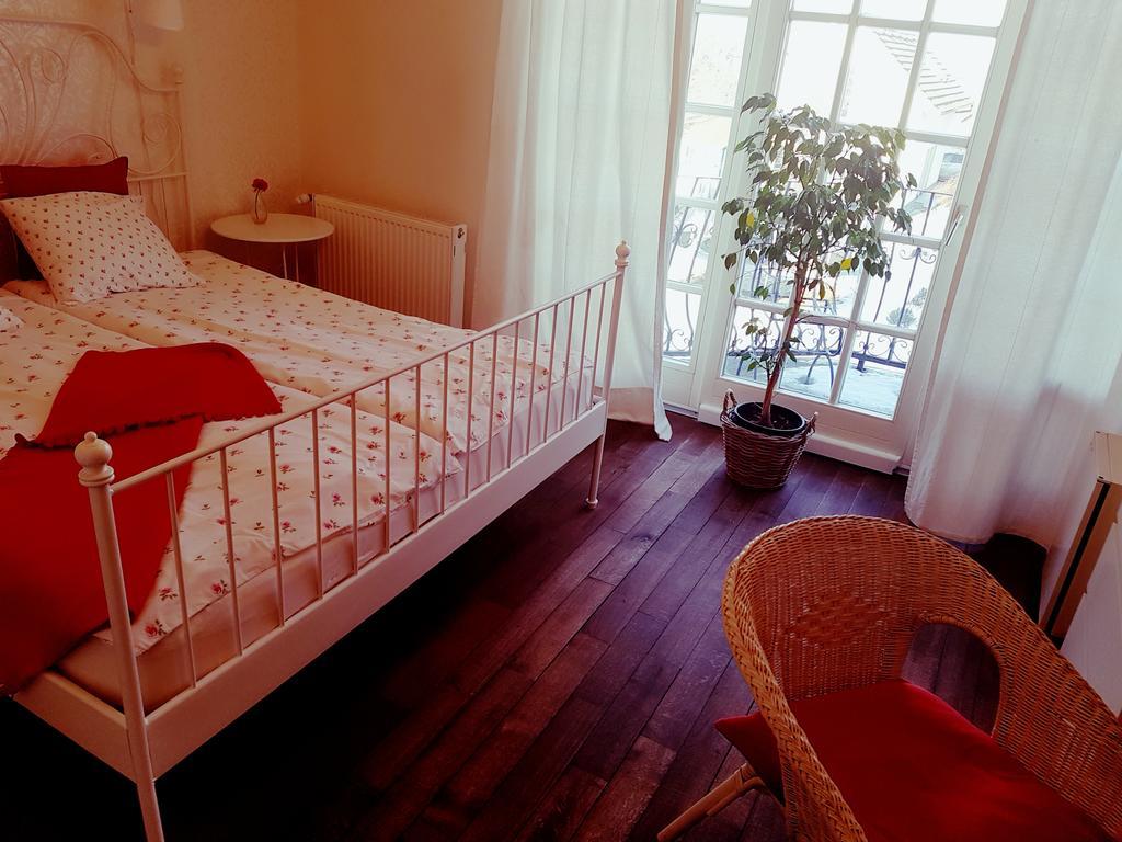 Tîrgu Secuiesc Villa Westfalia Guest House מראה חיצוני תמונה
